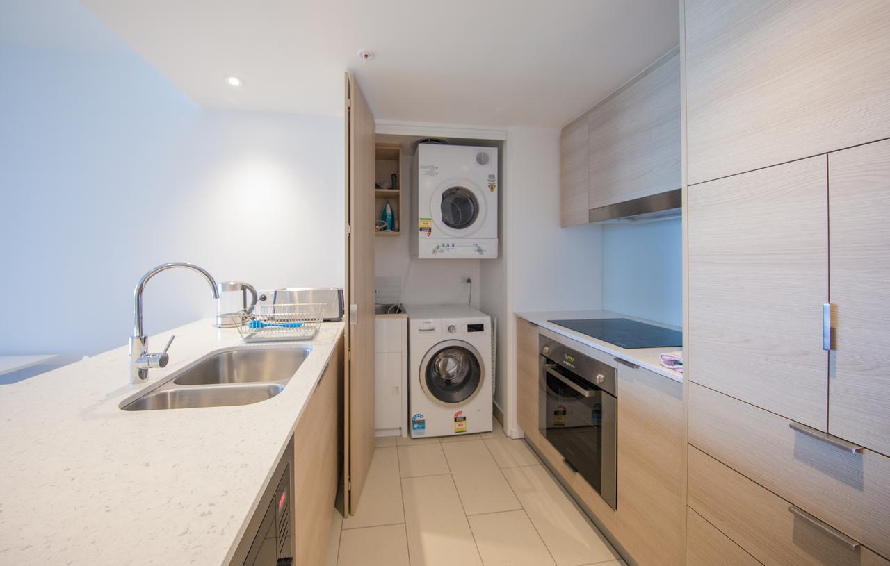 Dayday Premier Apartments At 2663 Gold Coast Hwy, Broadbeach 외부 사진